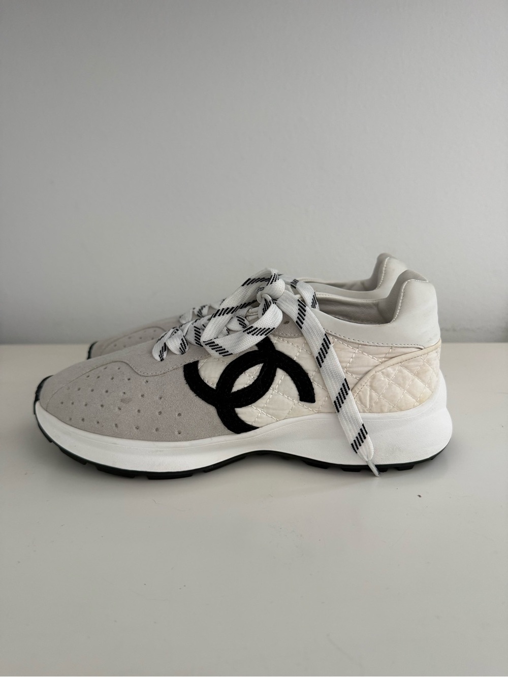 Chanel CC Logo sneakers